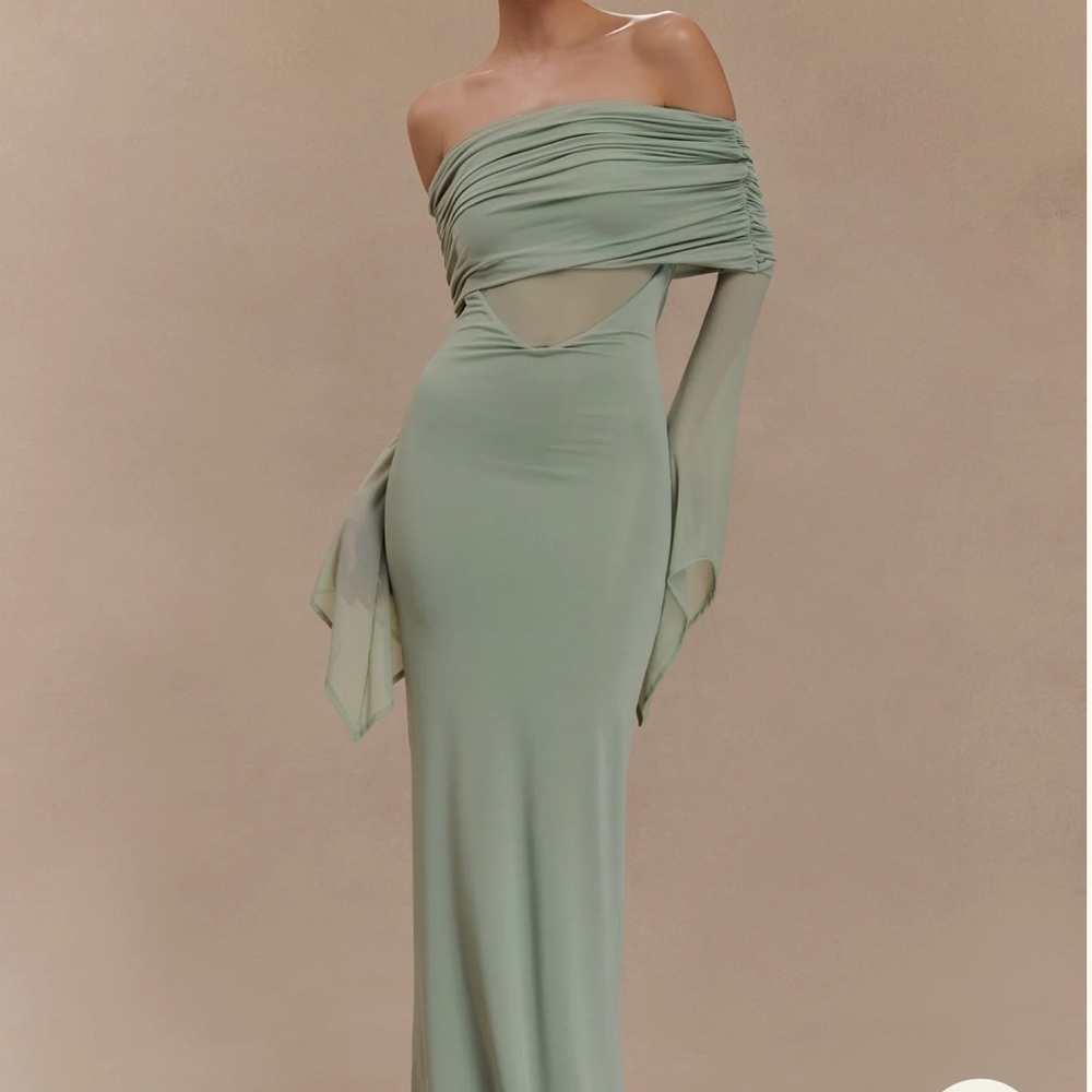 Elegant Off-Shoulder Green Dress